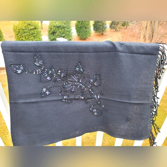 Accessories - Scarf🧣🖤